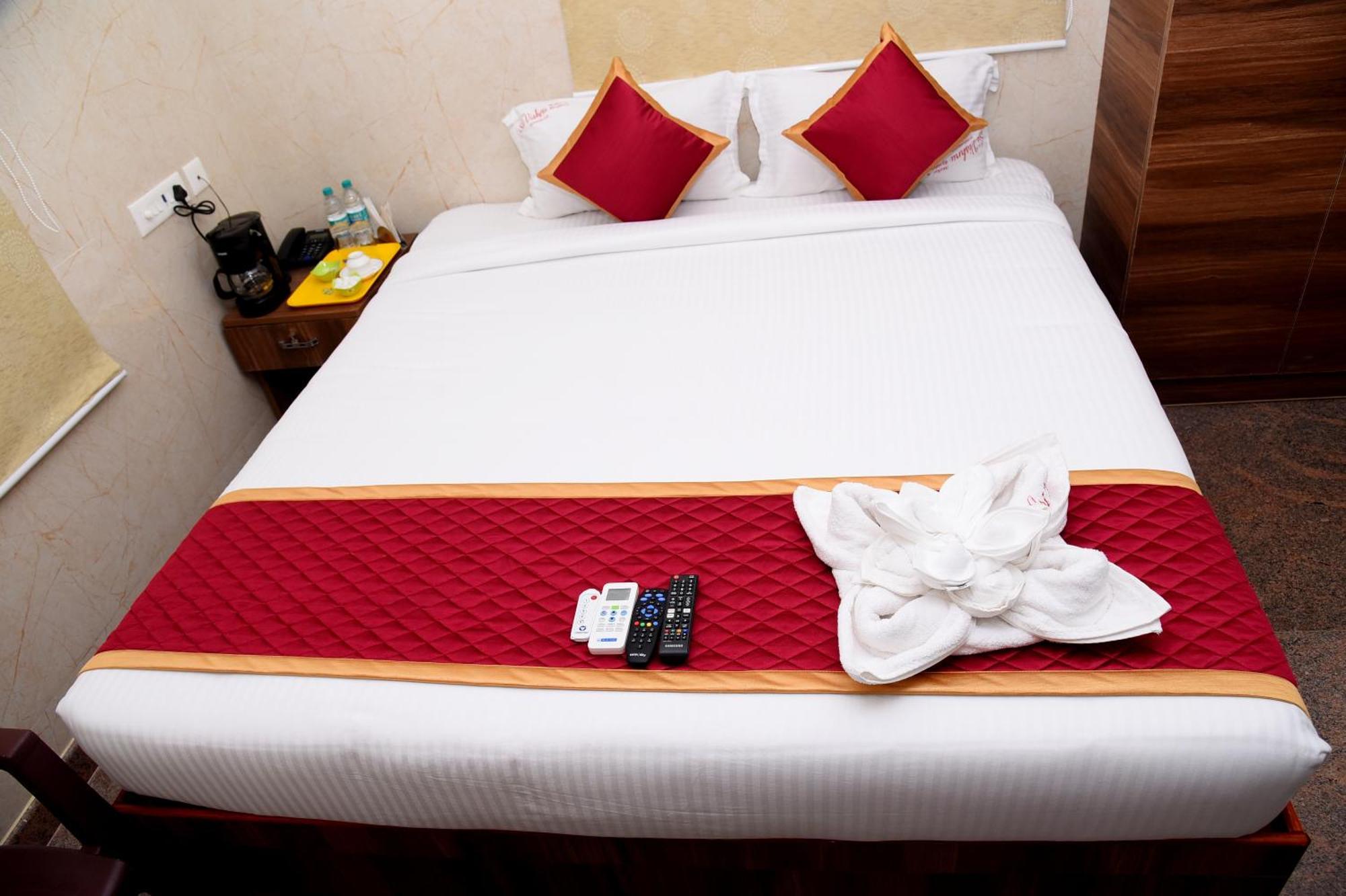 Hotel Sri Vishnu Residency à Sriperumbudur Extérieur photo